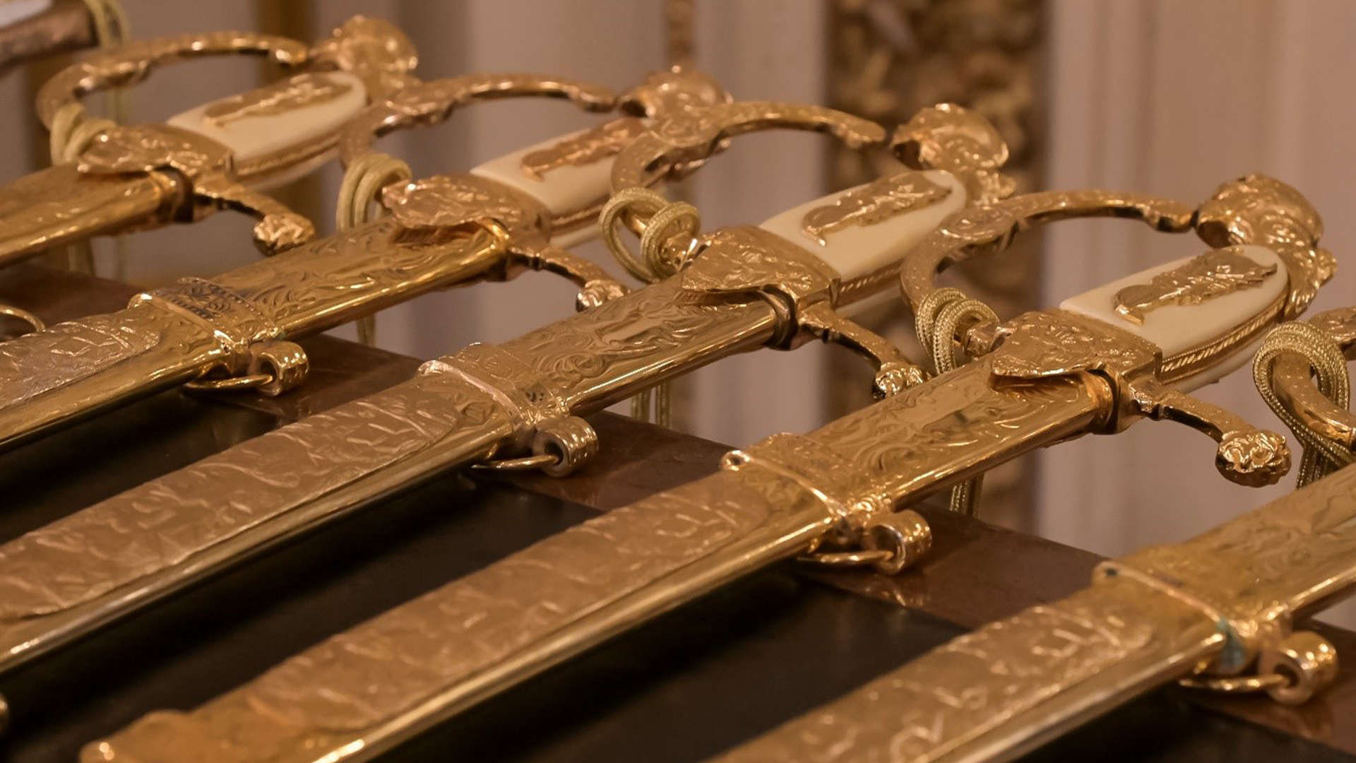 Entrega de sables a brigadieres